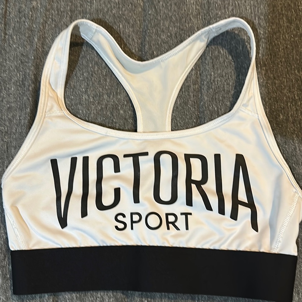 Victoria secret sports bra small